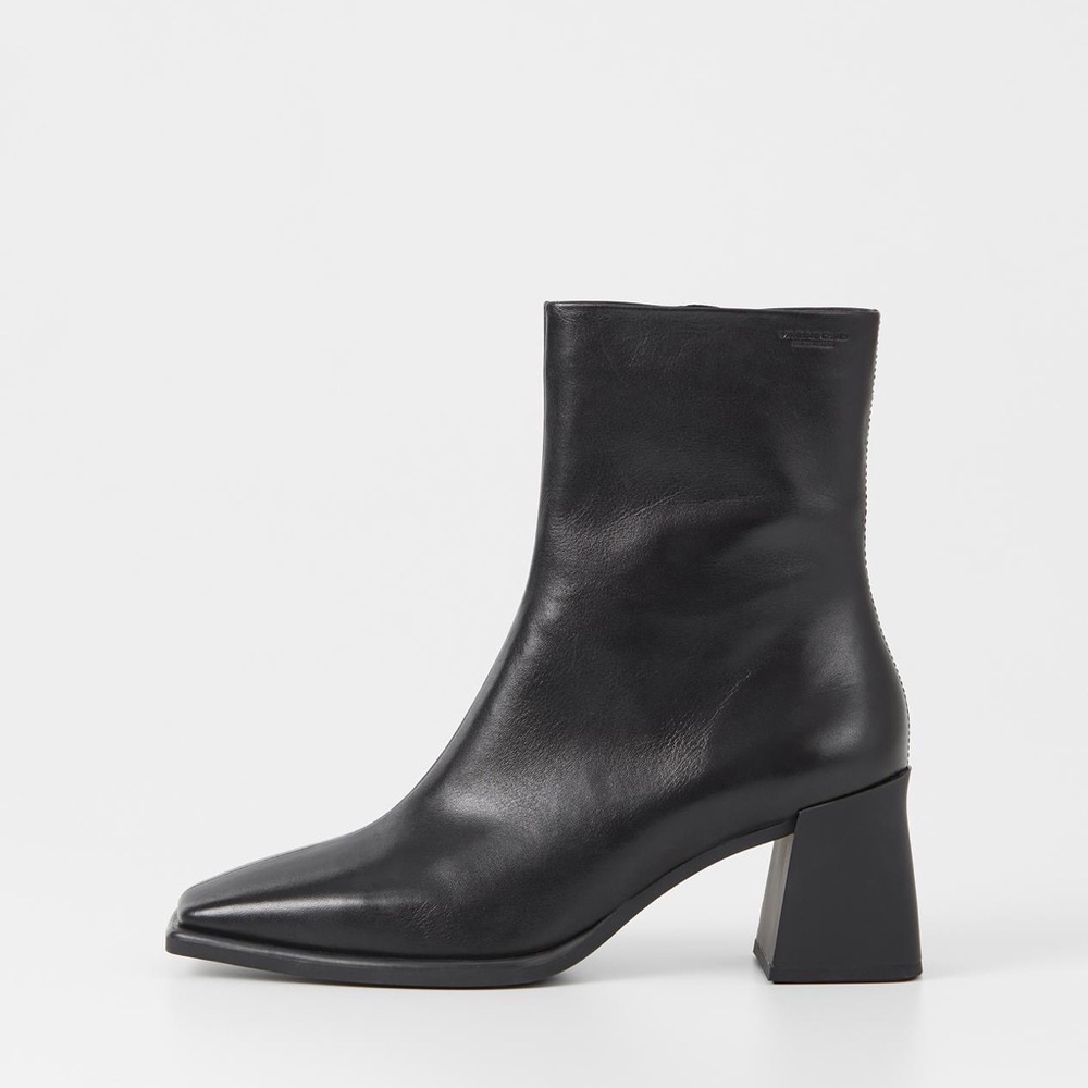Hedda Vagabond Boots - Black Leather